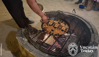 Can-Cocal-Hotel-El-Cuyo-paella-a-la-lena-by-Renee-Morales