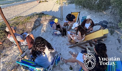 El-Cuyo-playa-descanso-amigos-pintar-by-Andrea-Mier-y-Teran