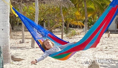 Camping-Sac-Ha-San-Crisanto-hamaca-kids-ninos-playa-by-Cassie-Pearse-800x464-1
