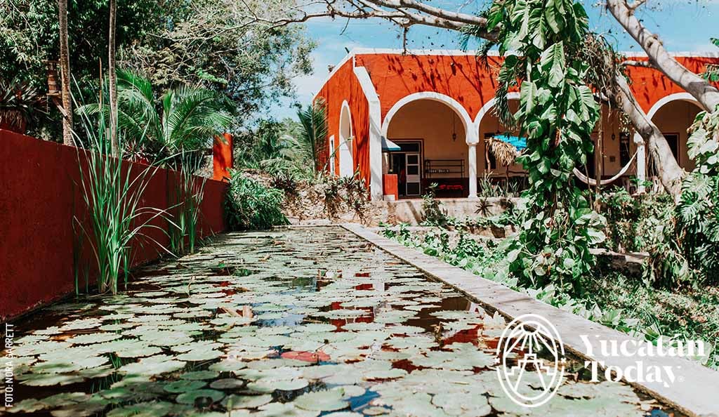 Piscina-Hacienda-Yunku-Camino-del-Mayab-by-Nora-Garrett-4