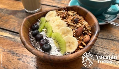 Naia-restaurante-cafe-El-Cuyo-acai-bowl-by-Renee-Morales