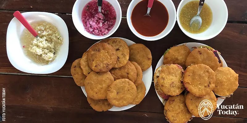 Yucatecan Polcanes are like the gordita from CDMX, a fried dough that you open and fill with different fillings from beans to chicken.