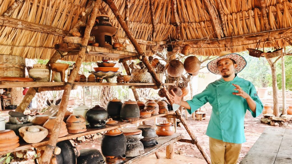 2207-Halacho_-Yaaxche-by-Olivia-Camarena-Cervera