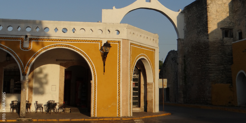 2402-Izamal-by-Laura-Pasos