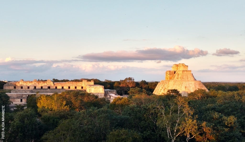 2410 Uxmal Ruta Puuc by Alicia Navarrete slogo