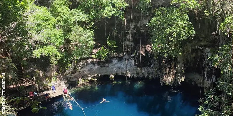 Cenote abierto Yokdzonot en Yokdzonot, Yucatán